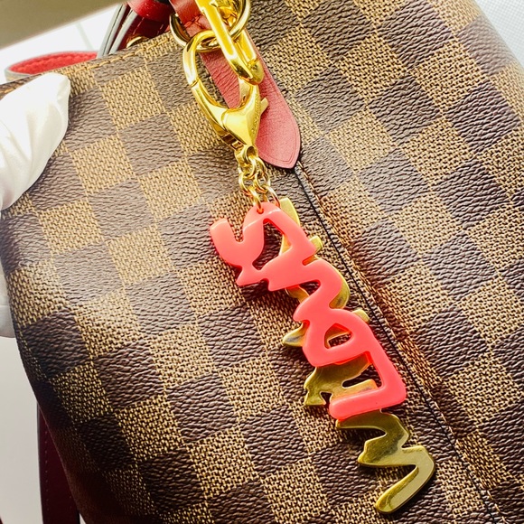 EUC Louis Vuitton LE Fuchsia Stephen Sprouse Graffiti Key Holder / Bag Charm - Picture 7 of 17